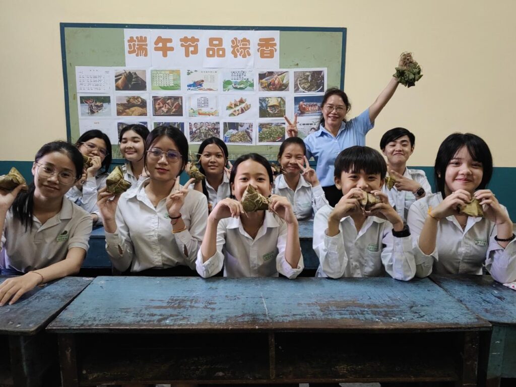 传播中华文化 讲好中国故事——公立华明学校侨办教师开展端午班级主题活动