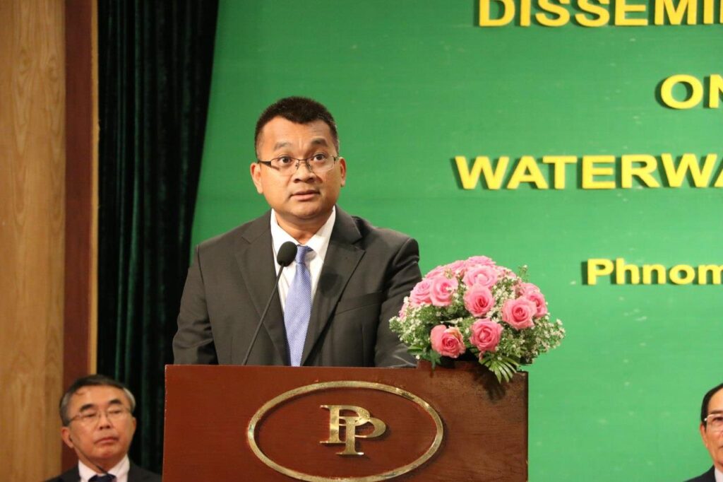 炳菩提涅部长出席主持《水路运输法》宣传研讨会