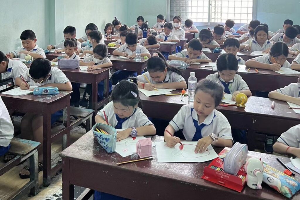 “童心童画，艺润童心”立群学校举办绘画比赛