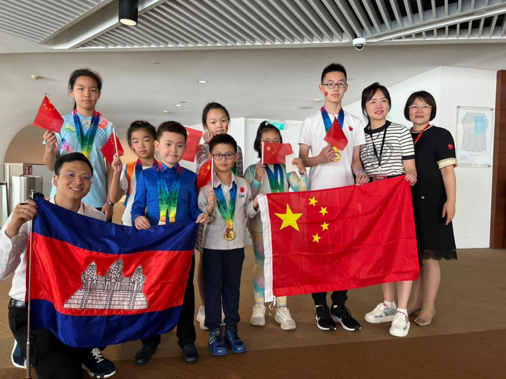 洪玛奈之子再夺国际数学竞赛奖牌