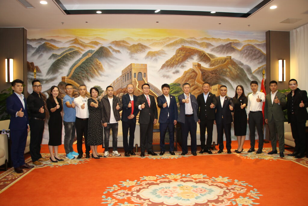 绿叶科技集团高层到访江苏总商会