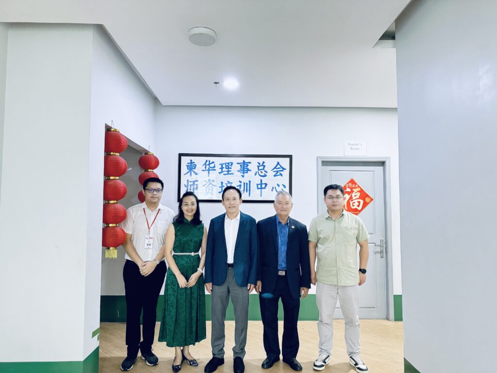 中国华文教育基金会领导到访柬华理事总会师资培训中心