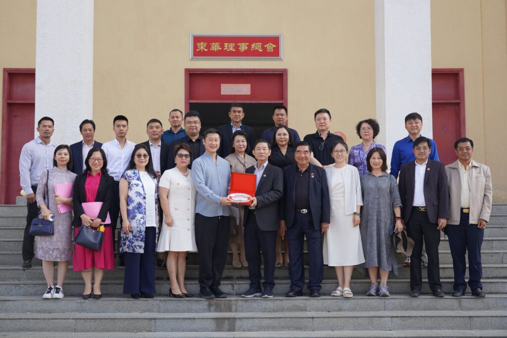 上海中小企业国际合作协会代表团拜访柬华理事总会