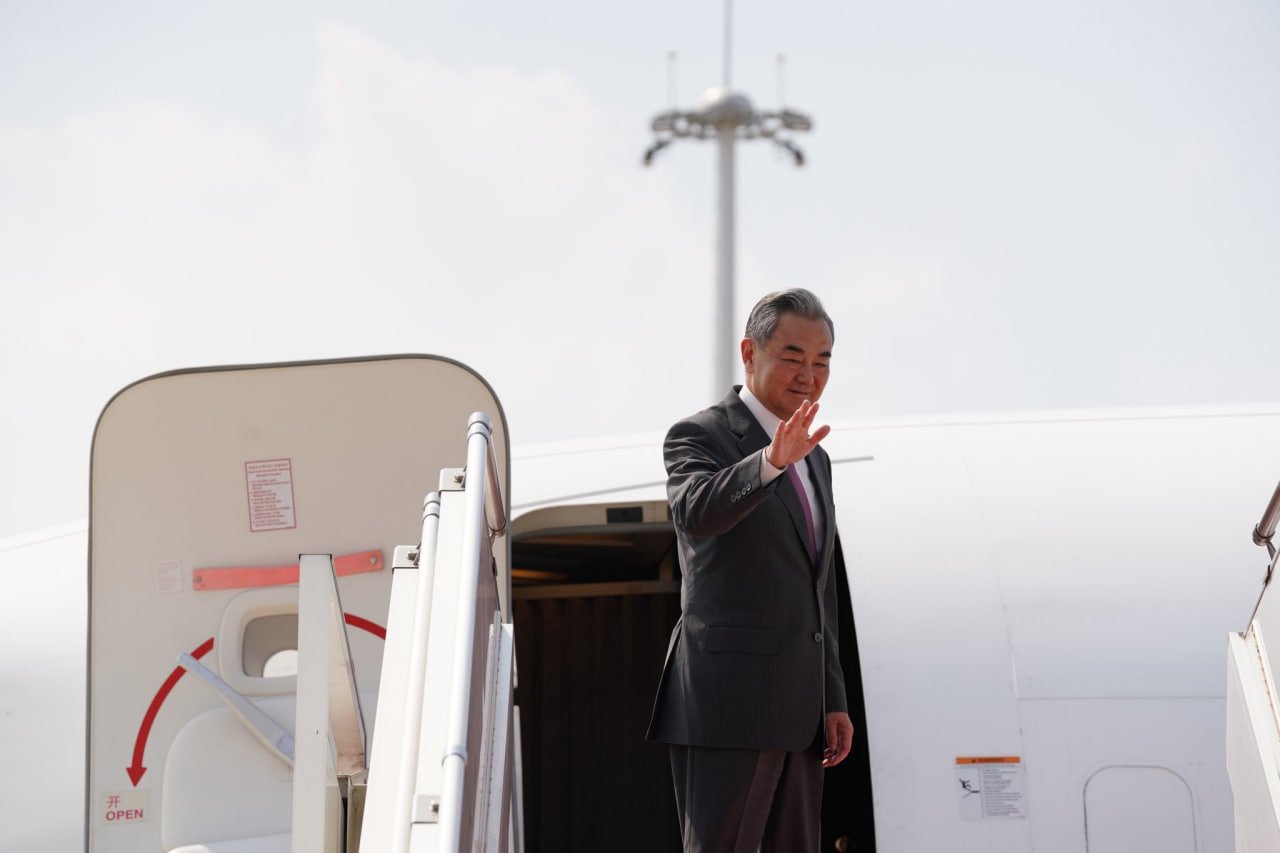 中国外长王毅、防长董军圆满结束柬埔寨行程