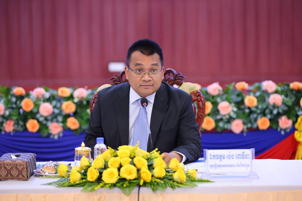 លោក ប៉េង ពោធិ៍នា ដឹកនាំកិច្ចប្រជុំថ្នាក់ដឹកនាំក្រសួងសាធារណការ ដើម្បីពិនិត្យផែនការសកម្មភាពគ្រប់គ្រងទឹកកខ្វក់ និងបច្ចុប្បន្នភាពវិស័យភស្តុភារកម្ម