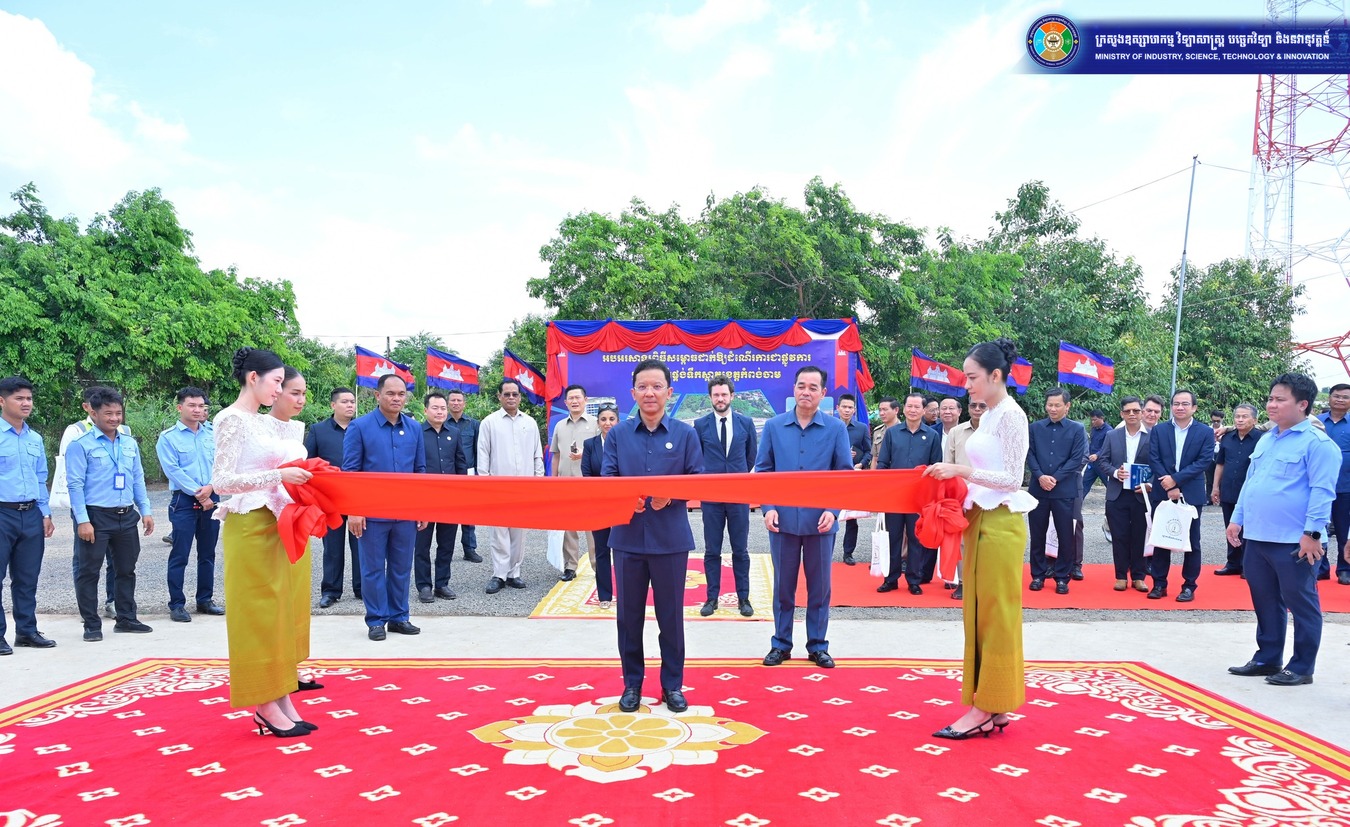 ប្រព័ន្ធផ្គត់ផ្គង់ទឹកស្អាតខេត្តកំពង់ចាម ត្រូវបានសម្ពោធដាក់ឱ្យដំណើរការជាផ្លូវការ