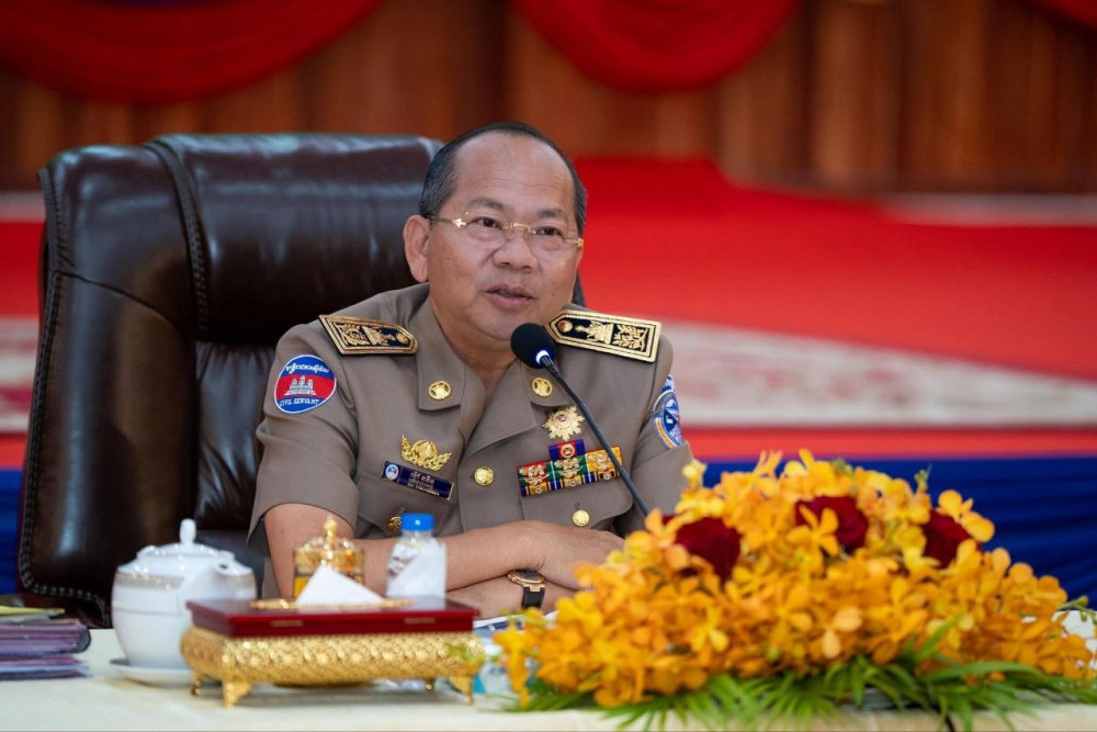 អភិបាលខេត្តកំពតណែនាំមន្ត្រីសមត្ថកិច្ចជំនាញពាក់ព័ន្ធតាមច្រកទ្វារតាមព្រំដែនឱ្យរឹតបន្តឹងការនាំចូលទំនិញពិសេសទំនិញដែលប្រើសារធាតុគីមី
