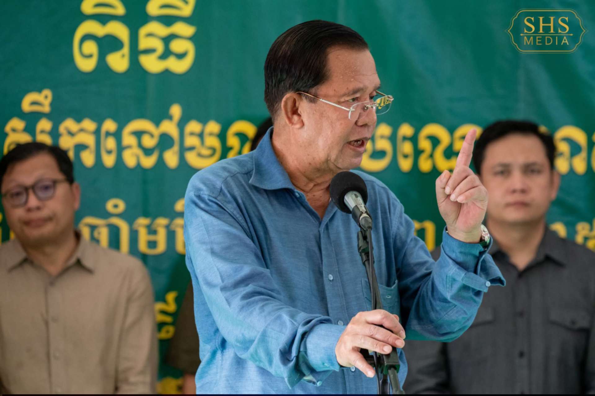 សម្ដេចតេជោ ហ៊ុន សែន ព្រមានធ្ងន់ៗ៖ បើព្រំដែនគោកនៅតែបិទ គ្រប់ទំនិញថៃដែលនាំចូលតាមច្រកនេះ គឺខុសច្បាប់ និងជាការប្រមាថជាតិសាសន៍ឯង