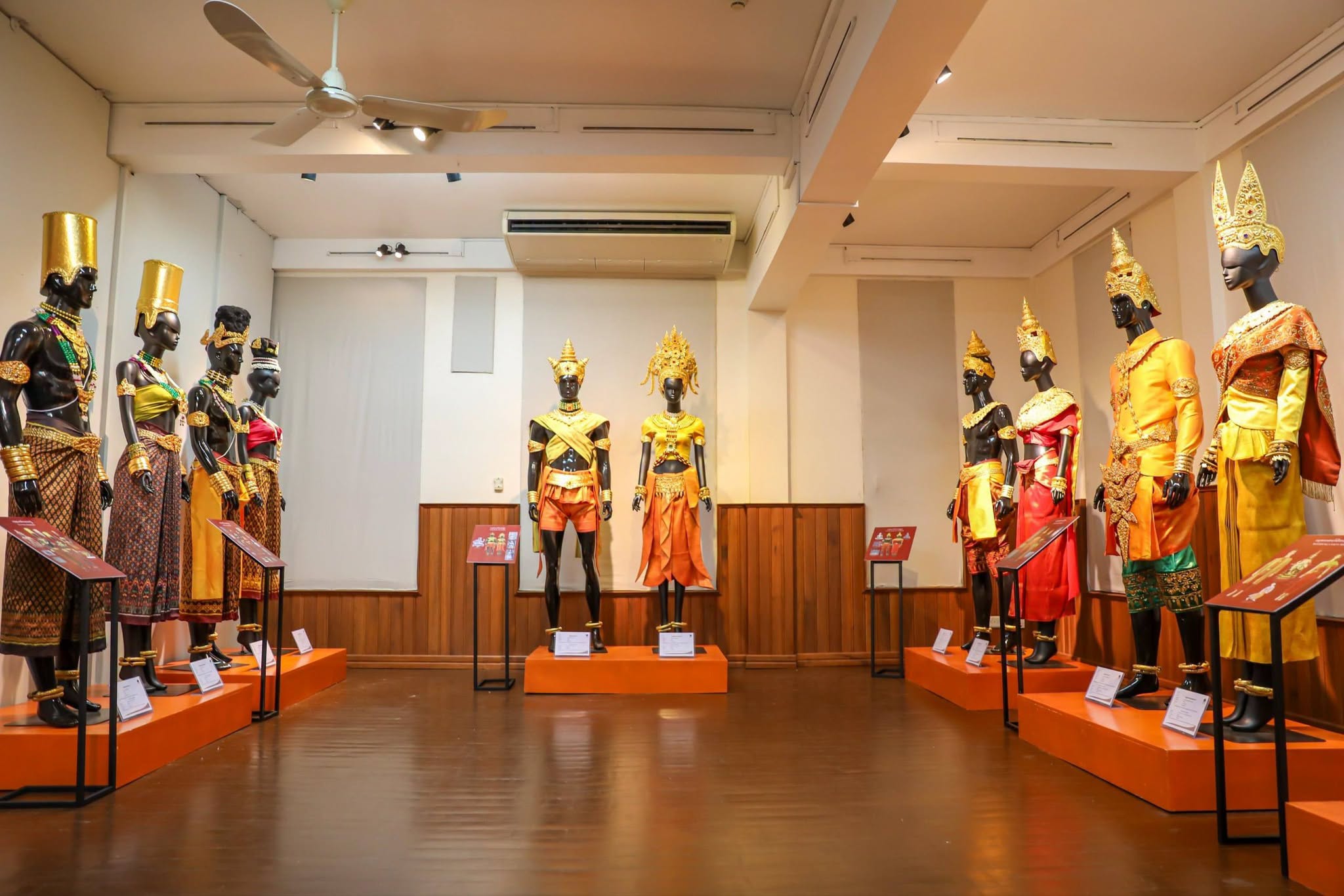 暹粒MGC博物馆首展高棉五大历史时期王室霓裳