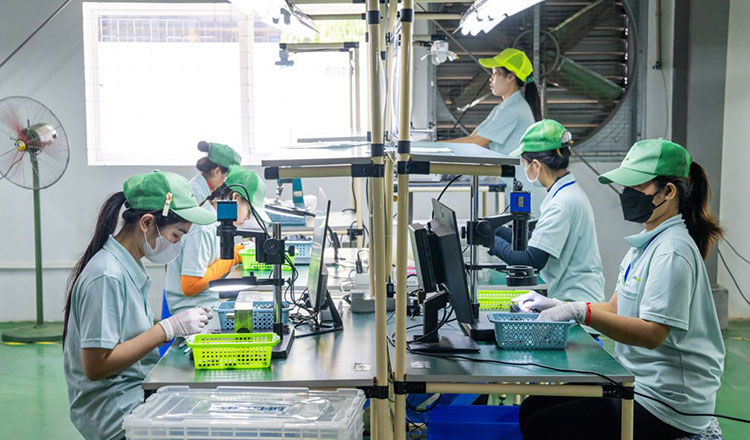 柬埔寨前7月电子产品出口暴增三成