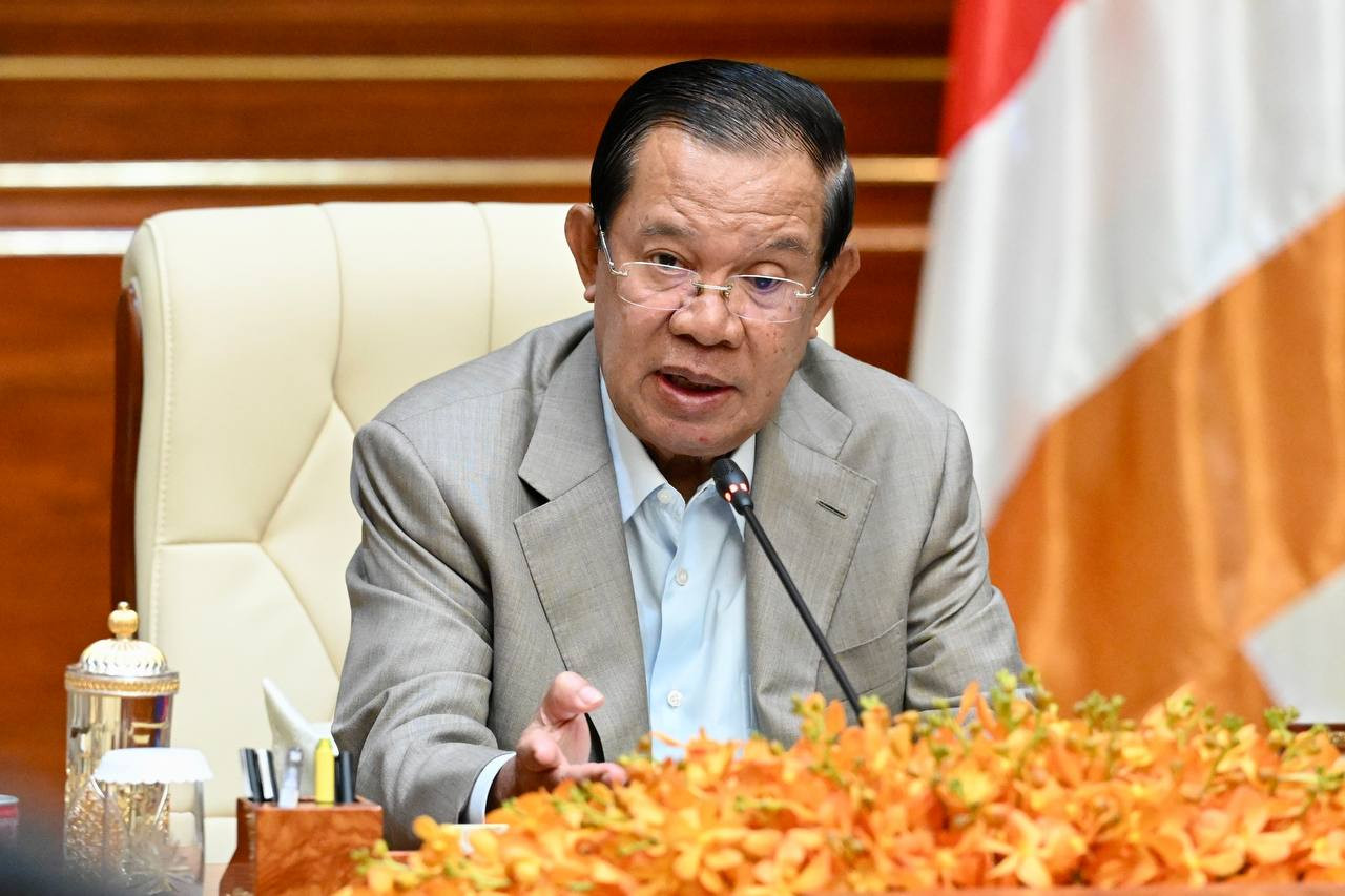 សម្តេចតេជោ ហ៊ុន សែន ណែនាំឱ្យក្រសួងព័ត៌មាន និងក្រសួងកិច្ចការនារី ចាត់វិធានការលើការជេរបញ្ចោរតាមបណ្តាញសង្គម ដើម្បីការពារតម្លៃសីលធម៌សង្គម