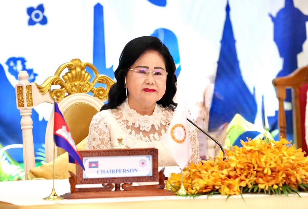 សម្តេចកិត្តិព្រឹទ្ធបណ្ឌិត ប៊ុន រ៉ានី ហ៊ុនសែន បរិច្ចាគថវិកា ១០ម៉ឺនដុល្លារ ជួយសមាគមកាកបាទក្រហមនេប៉ាល់ ឆ្លើយតបគ្រោះមហន្តរាយទឹកជំនន់