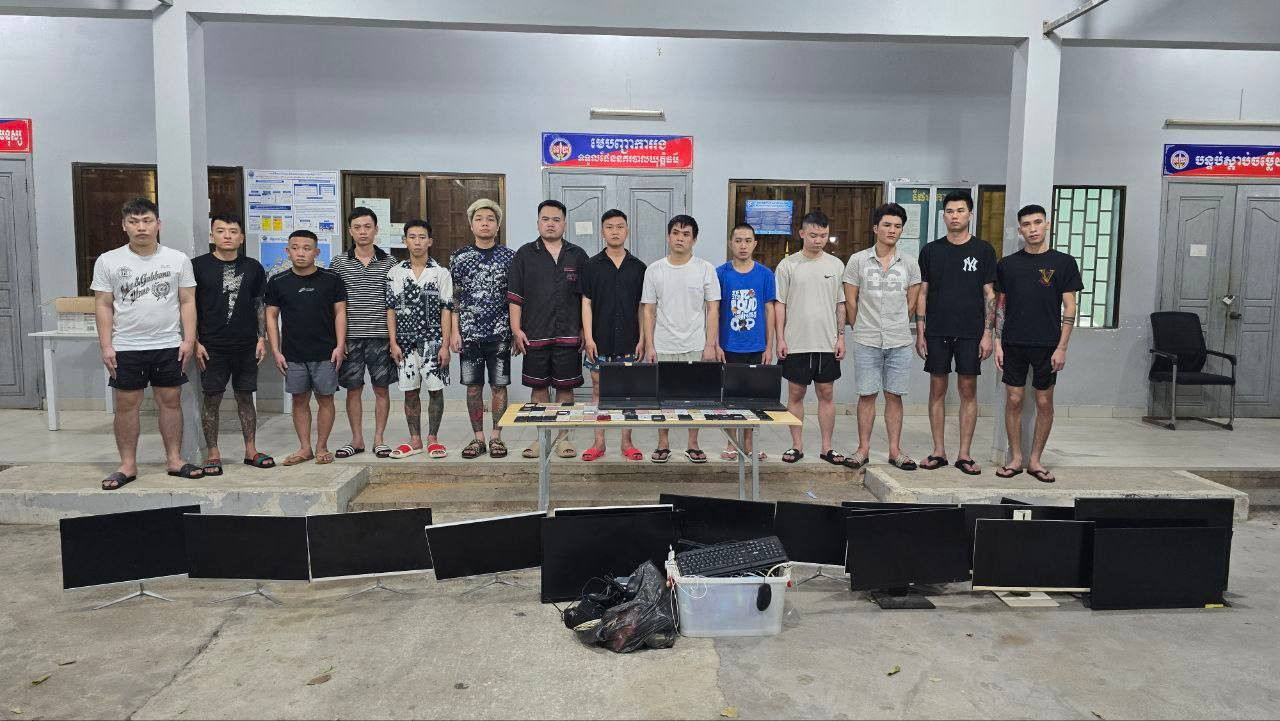 西港宪兵接连捣毁两处电诈窝点逮捕29人