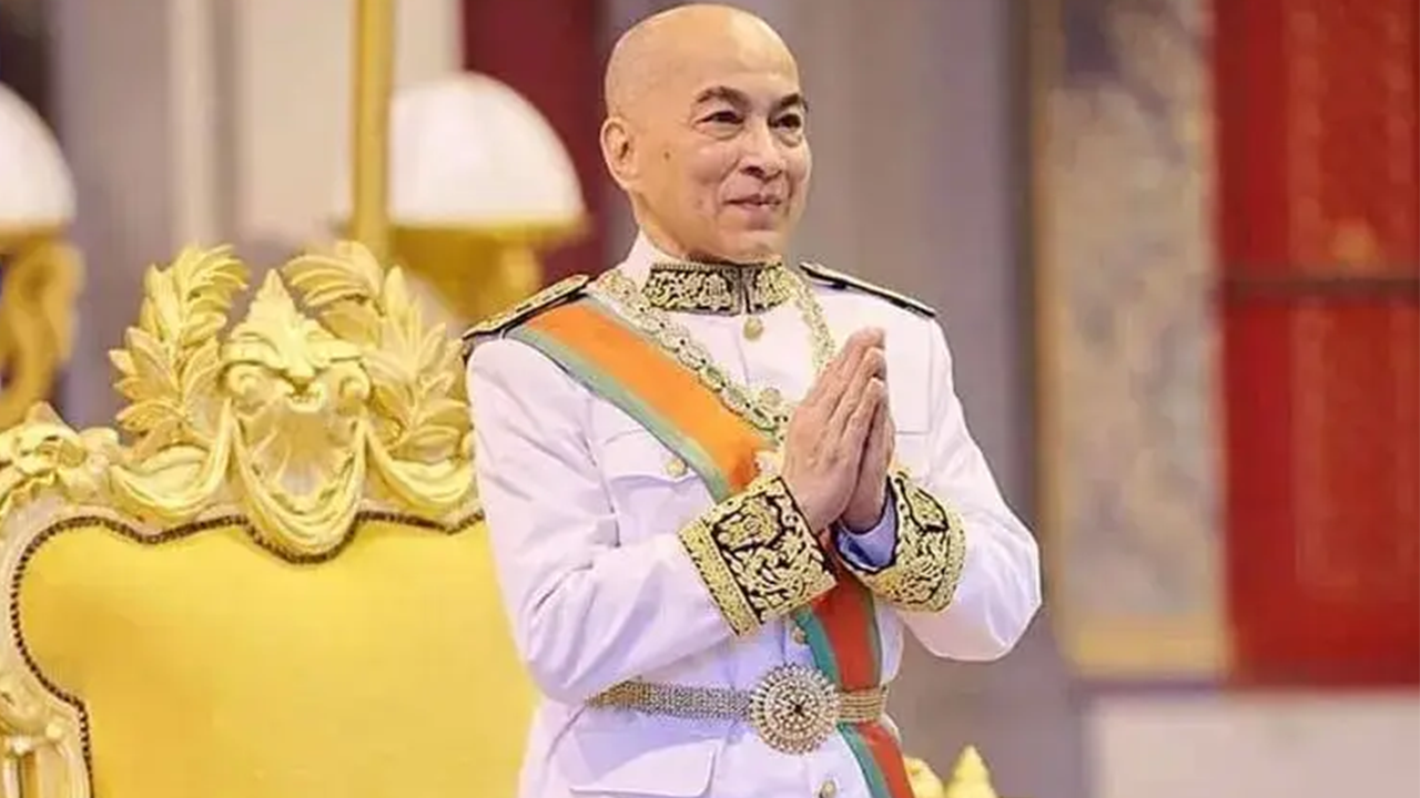 柬埔寨举国欢庆西哈莫尼国王登基22周年