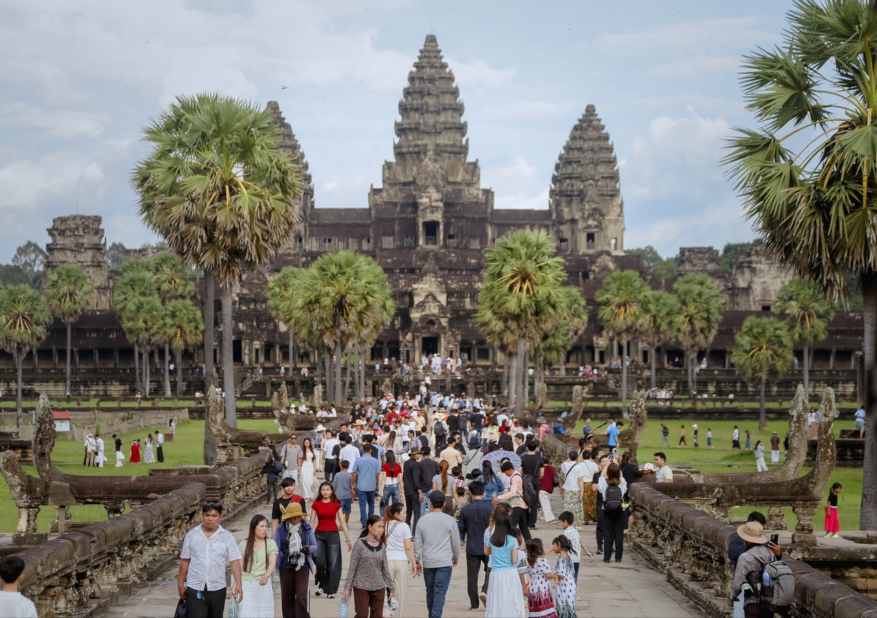 ភ្ញៀវទេសចរជិត ២៦ម៉ឺននាក់ មកកម្សាន្តនៅខេត្តសៀមរាប ក្នុងឱកាសបុណ្យភ្ជុំបិណ្ឌ រយៈពេល ៣ថ្ងៃ ១០-១២ ខែតុលា