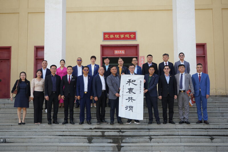 柬埔寨福建总商会代表团拜访柬华总会 共谋华社团结与经贸合作