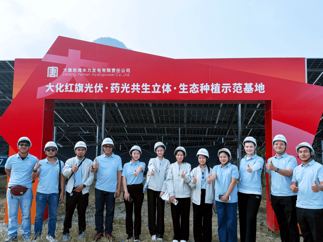 中国大唐柬水柬网公司两名员工赴中国参观学习